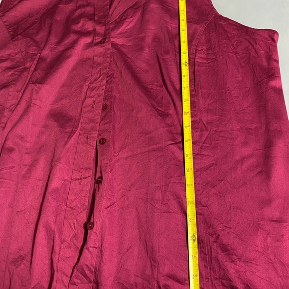 Elegant Blouse with Flowy Sleeves and Lace Accents - Picture 8 of 11